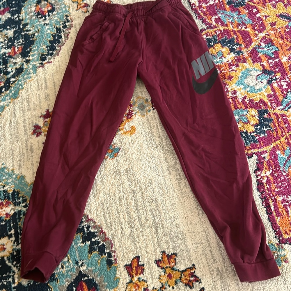 Boys Nike sweat pants size xL